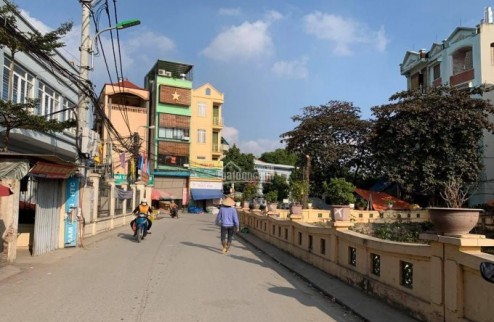 Bán đất Phú Diễn, Cầu Diễn 65m2 ô tô sát đất, 2 mặt ngõ, ngõ thông ô tô phóng vù vù